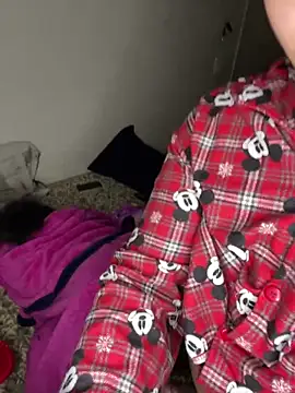 gamingcouple420 online show from 12.22.25