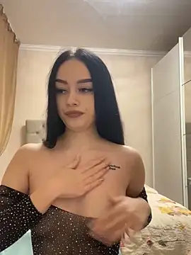 Gya Rue online show from 01.04.25