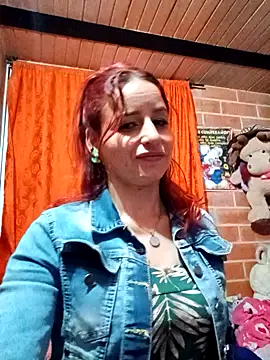 Snapshot of Rachhelle__ chatting on 01.17.25 Rachhelle online show from 01.17.25