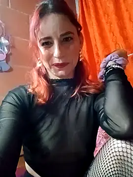 Snapshot of Rachhelle__ chatting on 02.05.25 Rachhelle online show from 02.05.25