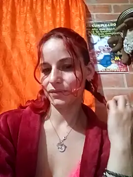 Snapshot of Rachhelle__ chatting on 03.04.25 Rachhelle online show from 03.04.25