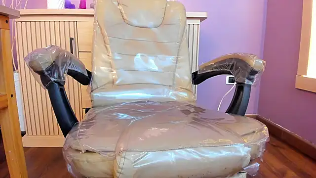 Snapshot of nathalie_rossel chatting on 02.24.26 nathalie rossel online show from 02.24.26