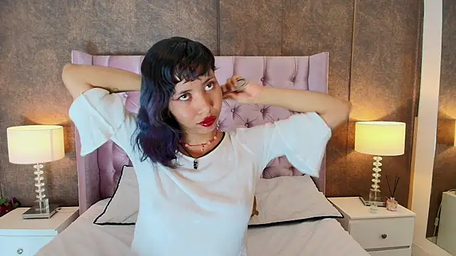 Akane Uwu online show from 02.13.25