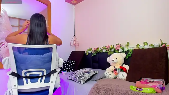 Snapshot of Hannah_williams1 chatting on 02.22.25 Hannah williams1 online show from 02.22.25