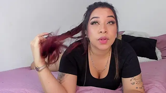 Snapshot of C_rose97 chatting on 10.19.25 C rose97 online show from 10.19.25