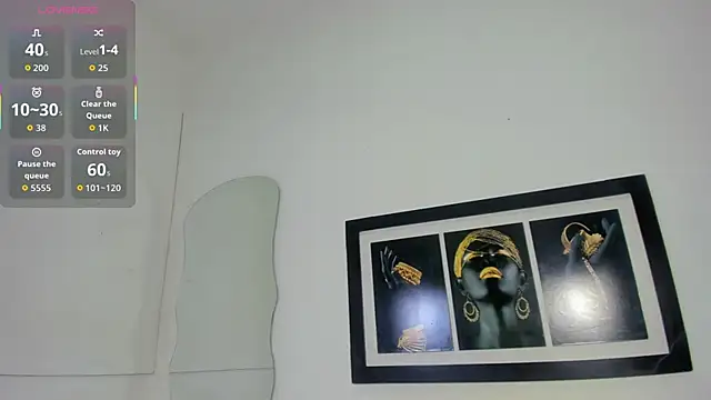 Snapshot of zoee_lovv chatting on 11.26.25 zoee lovv online show from 11.26.25