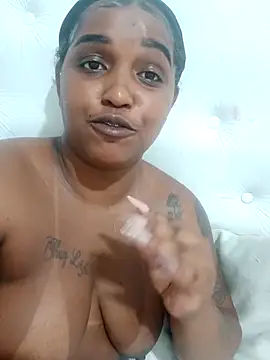 Snapshot of annybarros21 chatting on 02.27.26 annybarros21 online show from 02.27.26