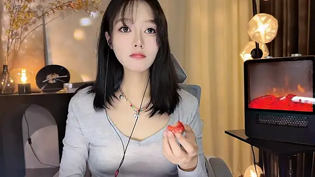 Snapshot of xiaodaibabyy chatting on 12.28.24 xiaodaibabyy online show from 12.28.24