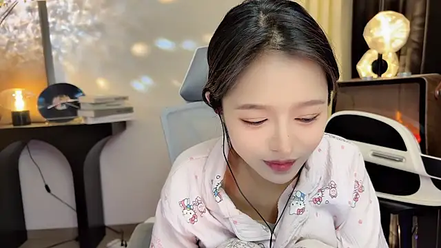 Snapshot of xiaodaibabyy chatting on 02.19.25 xiaodaibabyy online show from 02.19.25