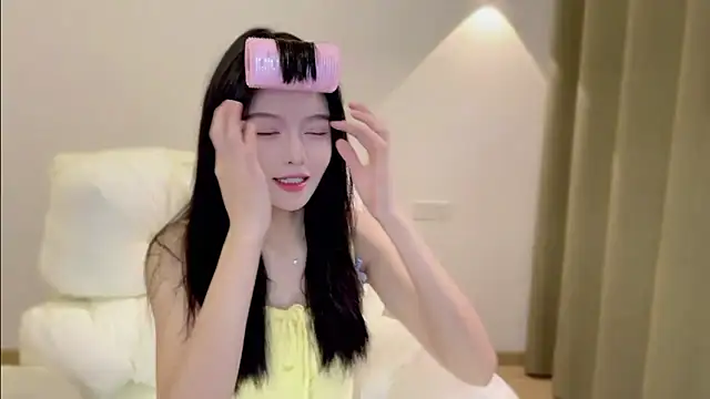 Snapshot of xiaodaibabyy chatting on 10.12.25 xiaodaibabyy online show from 10.12.25