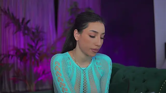 GinaValentinna online show from 11.15.25