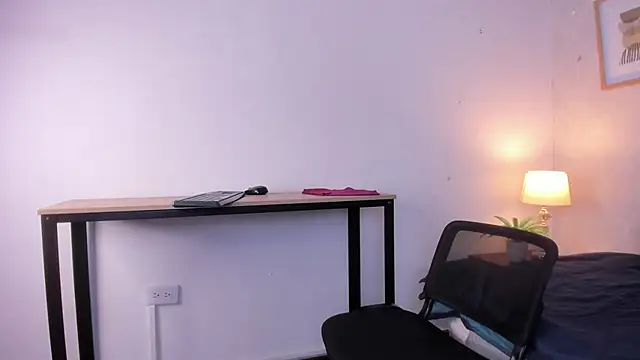 Caroline dh online show from 04.23.26