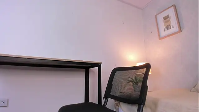 Caroline dh online show from 04.24.26