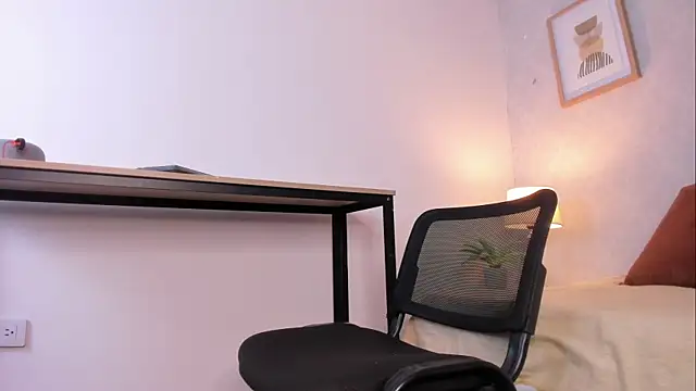 Caroline dh online show from 05.14.26