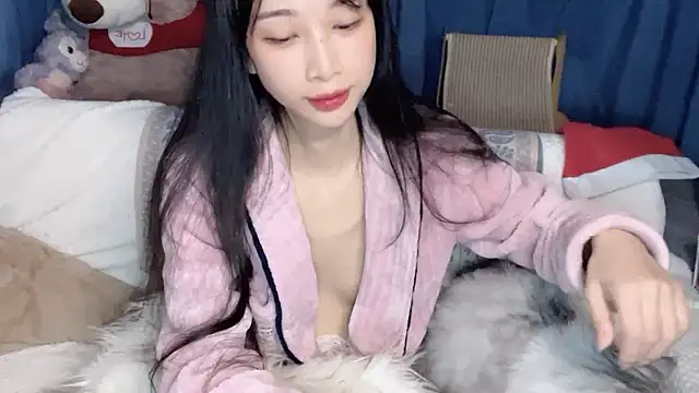 Snapshot of Lili-2 chatting on 01.08.26 Lili-2 online show from 01.08.26