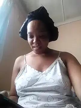 Snapshot of Feathergal69_ chatting on 09.11.25 Feathergal69 online show from 09.11.25