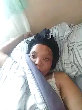 Snapshot of Feathergal69_ chatting on 10.12.25 Feathergal69 online show from 10.12.25