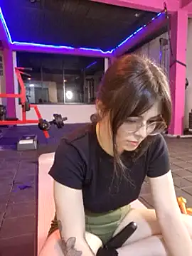 Snapshot of Dear_Morgan chatting on 12.21.24 Dear Morgan online show from 12.21.24