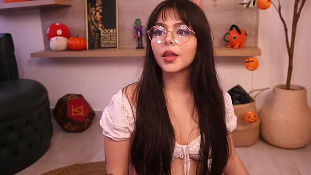 Snapshot of Dear_Morgan chatting on 10.08.25 Dear Morgan online show from 10.08.25