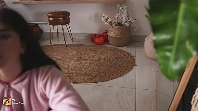 Snapshot of Dear_Morgan chatting on 10.10.25 Dear Morgan online show from 10.10.25