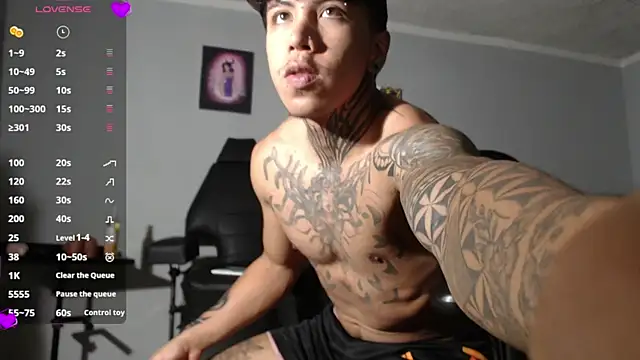 Snapshot of Nickhot0609 chatting on 12.30.24 Nickhot0609 online show from 12.30.24