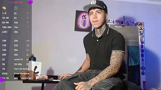 Snapshot of Nickhot0609 chatting on 12.31.24 Nickhot0609 online show from 12.31.24