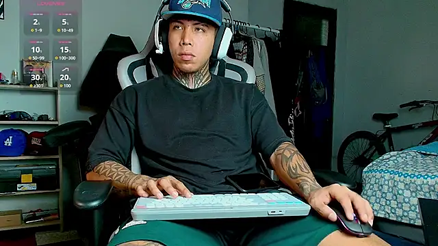 Snapshot of Nickhot0609 chatting on 10.09.25 Nickhot0609 online show from 10.09.25