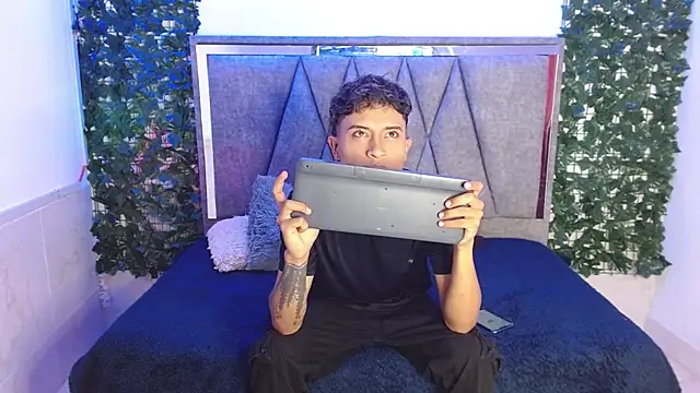 Edward Milleer online show from 12.13.24