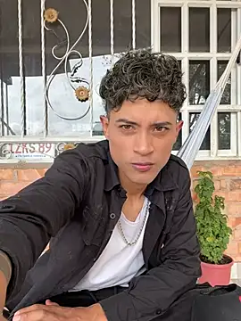 Edward Milleer online show from 01.01.25