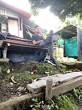 Jestebanano online show from 10.01.25