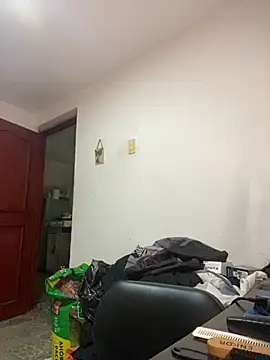 Jestebanano online show from 10.18.25