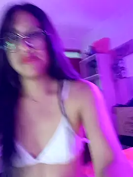 AleFantasy0001 online show from 01.25.25