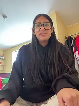 AleFantasy0001 online show from 10.29.25