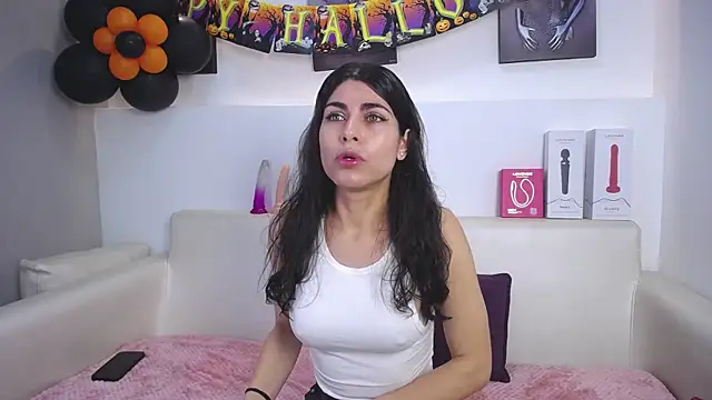 Melodi Roux online show from 11.04.25