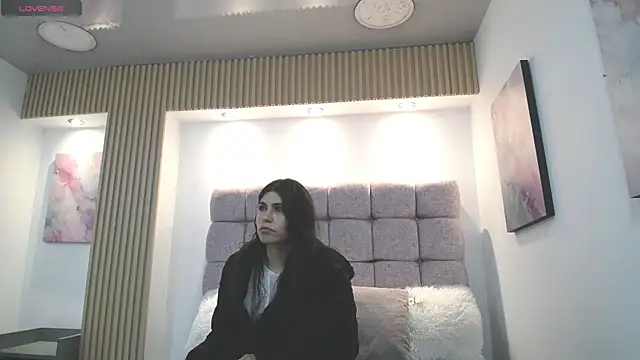 Melodi Roux online show from 07.02.26