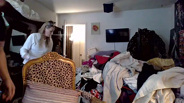 Snapshot of sophiarica chatting on 03.16.26 sophiarica online show from 03.16.26