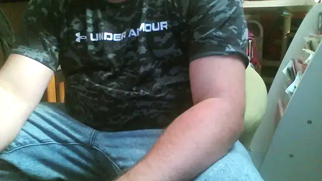 Snapshot of Tipute1987 chatting on 10.09.25 Tipute1987 online show from 10.09.25