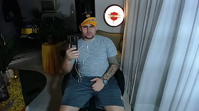 pitbullveryhot online show from 02.10.25