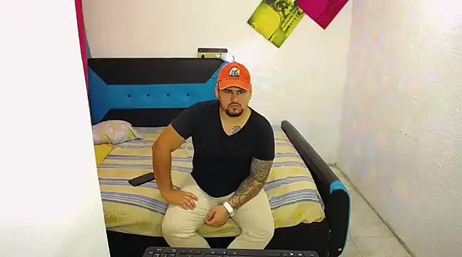 pitbullveryhot online show from 03.20.25