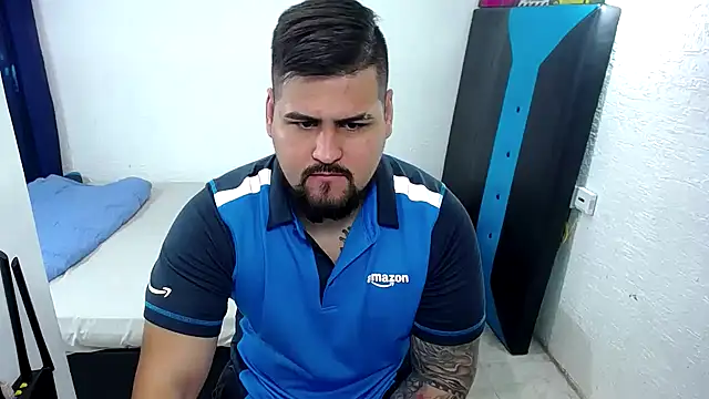 pitbullveryhot online show from 10.10.25