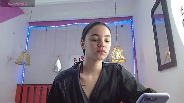 Mia-kalinfa online show from 12.28.24