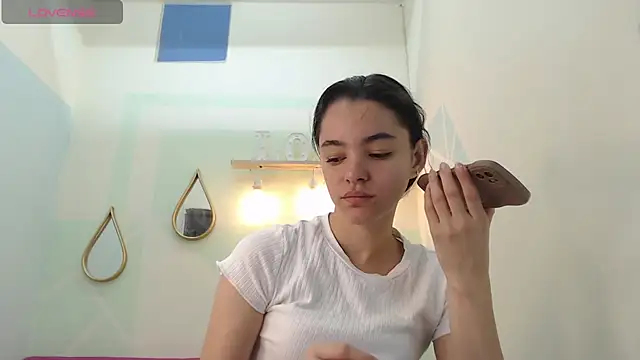 Mia-kalinfa online show from 02.10.25