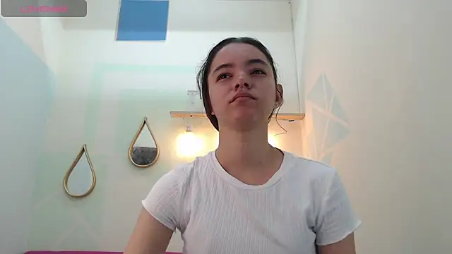 Mia-kalinfa online show from 02.26.25