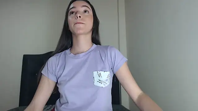 Mia-kalinfa online show from 04.14.26