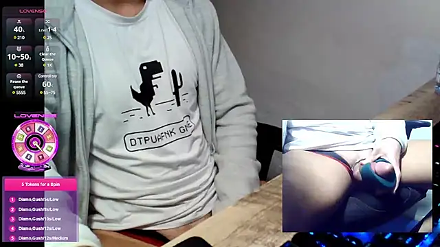 Snapshot of 0066top chatting on 01.28.25 0066top online show from 01.28.25