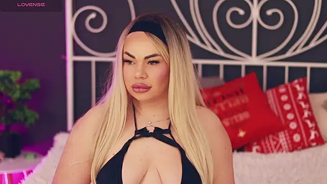 Snapshot of MissLilaa chatting on 01.10.26 MissLilaa online show from 01.10.26