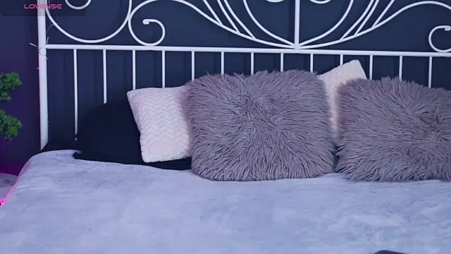 Snapshot of MissLilaa chatting on 01.14.26 MissLilaa online show from 01.14.26