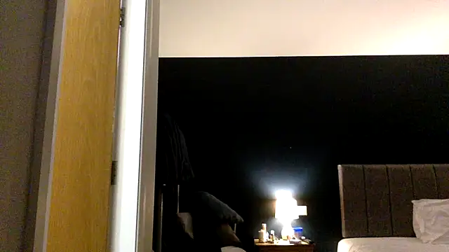 Snapshot of TowaFreespirit chatting on 02.22.25 TowaFreespirit online show from 02.22.25