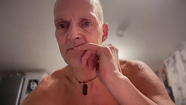 Snapshot of TowaFreespirit chatting on 02.20.26 TowaFreespirit online show from 02.20.26