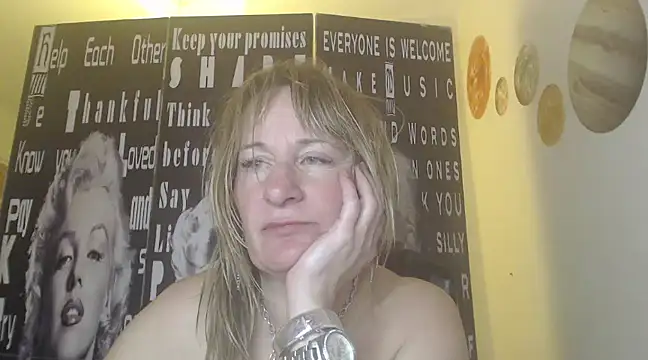 Snapshot of BettyDavisX chatting on 12.14.24 BettyDavisX online show from 12.14.24